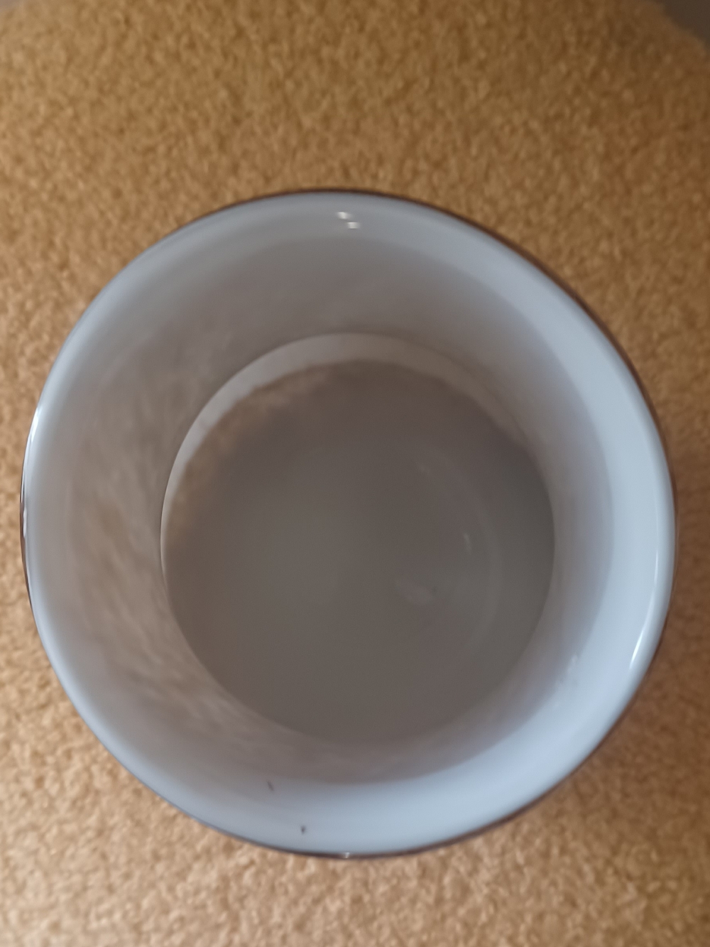Handblown Art Glass Vase in Brown and White - Picture 7 of 8